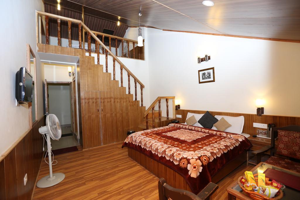 Hotel Natraj Manali ダラムシャーラー 部屋 写真