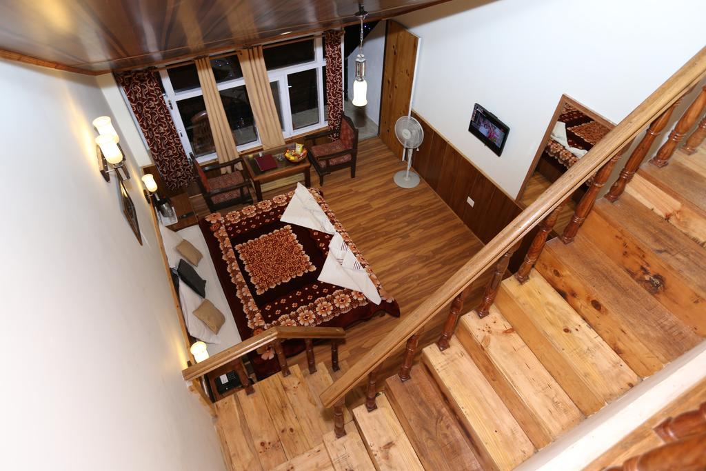Hotel Natraj Manali ダラムシャーラー 部屋 写真