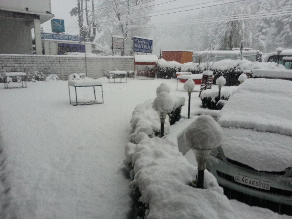 Hotel Natraj Manali ダラムシャーラー エクステリア 写真
