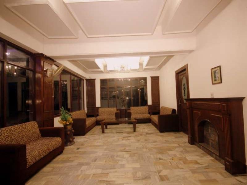Hotel Natraj Manali ダラムシャーラー エクステリア 写真